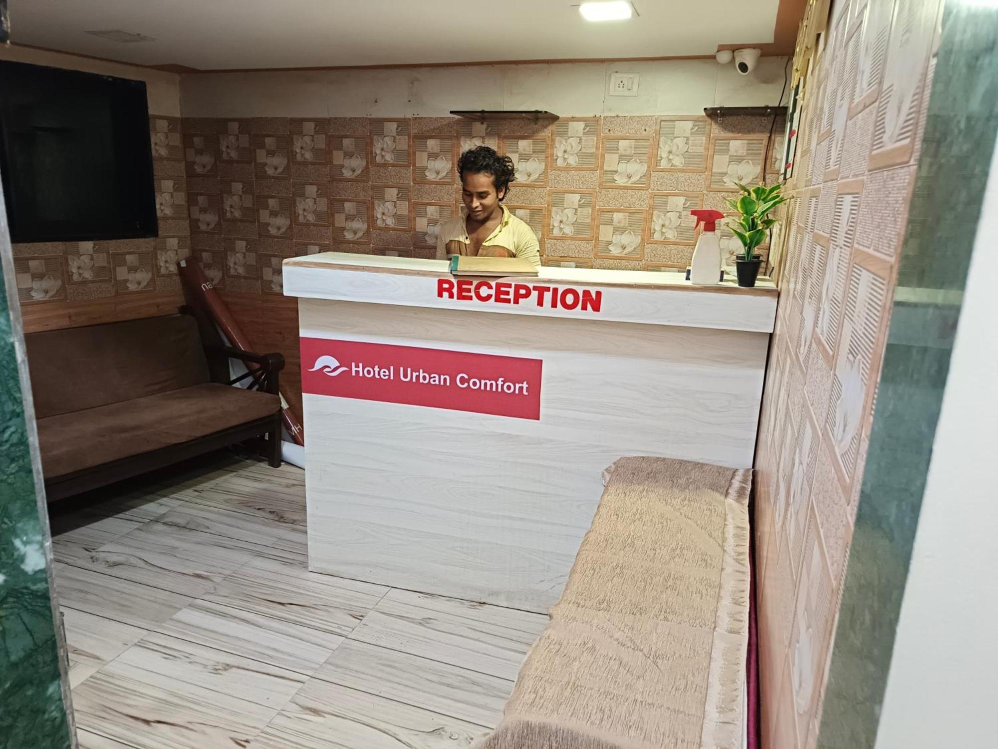 Hotel Urban Comfort Мумбай Екстериор снимка